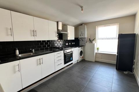 1 bedroom flat to rent, London, E12