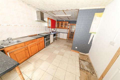 15 Adrian Road, Glenrothes, KY7 4LP