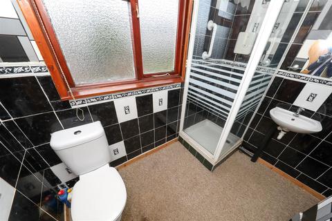 15 Adrian Road, Glenrothes, KY7 4LP