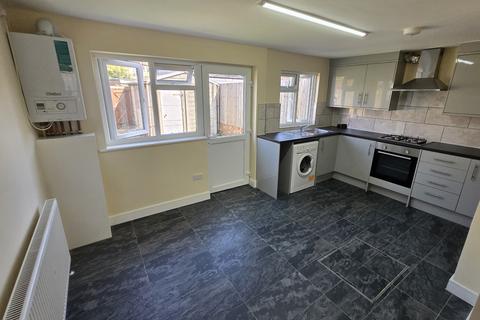 undefined, Mitcham CR4
