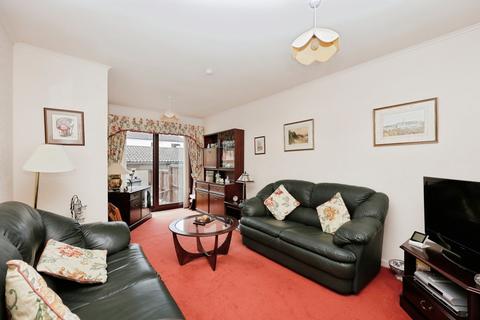 2 bedroom terraced house for sale, Affric Road KY7