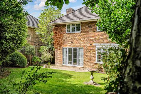 4 bedroom detached house for sale, Milstead Close, Tadworth