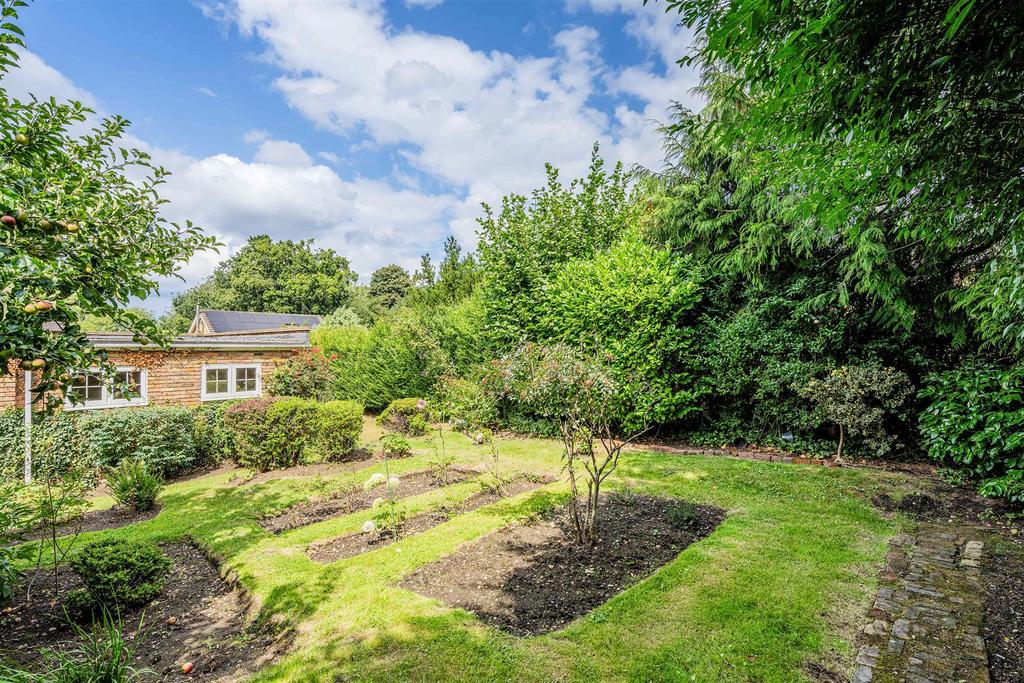 MILSTEAD CLOSE, 4  (6).jpg