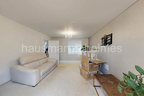 4 bedroom detached house for sale, Brassey Way, SG16