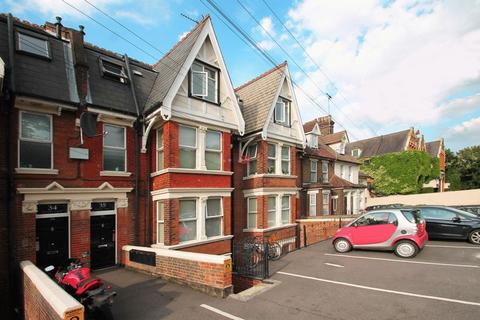 1 bedroom flat to rent, New Road, Rochester