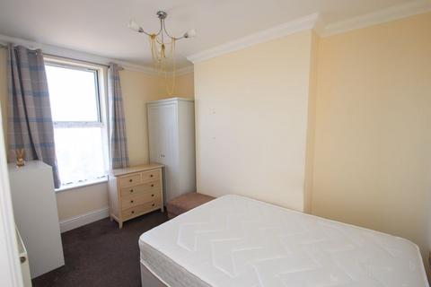 1 bedroom flat to rent, New Road, Rochester