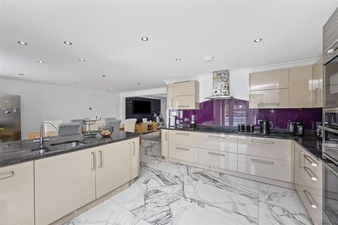 5 bedroom detached house for sale, Mill Lane, Worthing