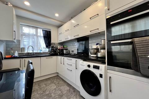 2 bedroom terraced house to rent, Olive Road, Plaistow, E13 9PU
