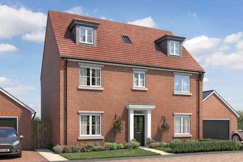 5 bedroom detached house for sale, Plot 281/282, Broadstone at Williams Park, London Road NR18