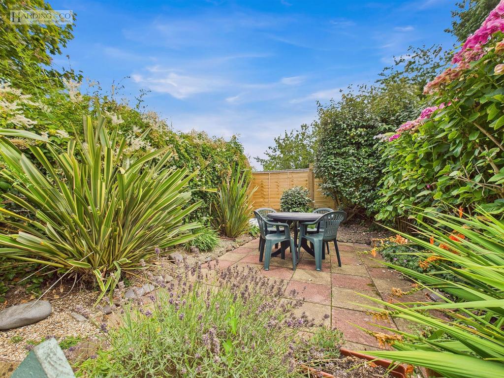 Garden .1.jpg