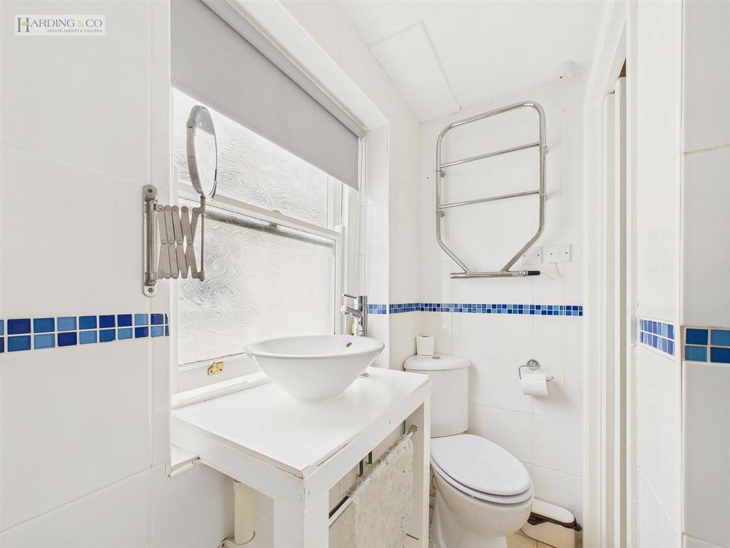 Bathroom .1