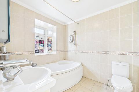 4 bedroom semi-detached house for sale, Mallard Way, London NW9