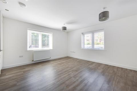 2 bedroom apartment for sale, Hemingway Court, Newcastle Upon Tyne NE20