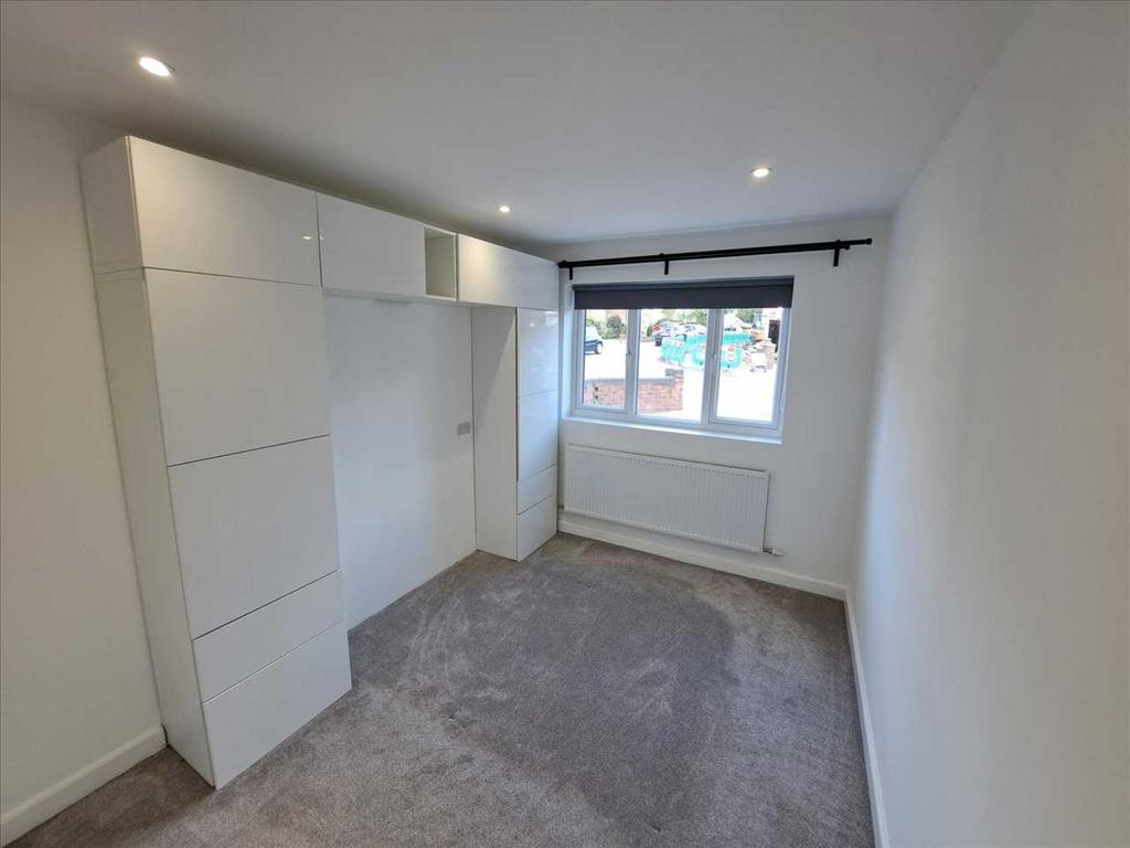 Bedroom 6 with