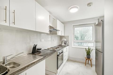 3 bedroom flat for sale, Bourne Terrace, W2