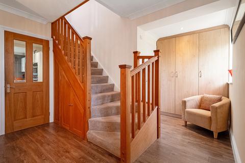 undefined, Hill Rise, Cuffley, EN6