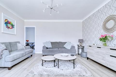 11 Nare Road, Aveley, South Ockendon, RM15 4RB