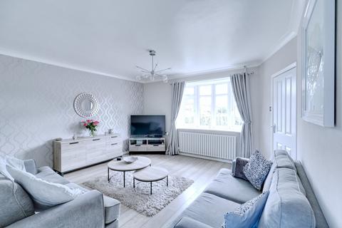 11 Nare Road, Aveley, South Ockendon, RM15 4RB