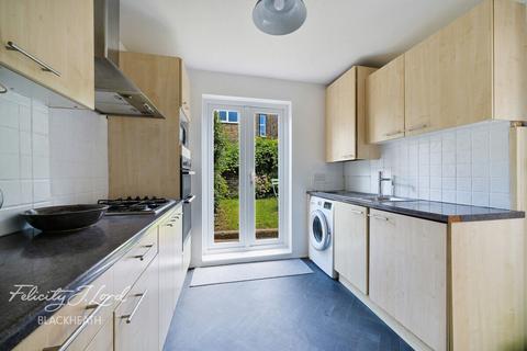 6 Kirk Lane, London, SE18 3AD