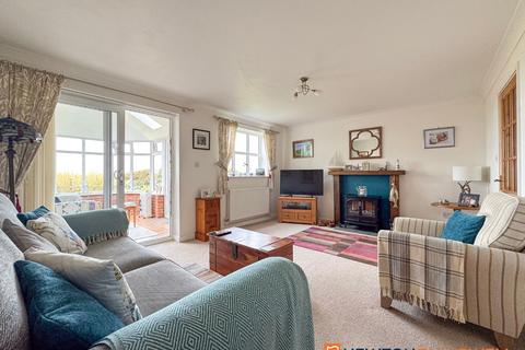 3 bedroom semi-detached house for sale, Elm Tree Rise, 5 NG22