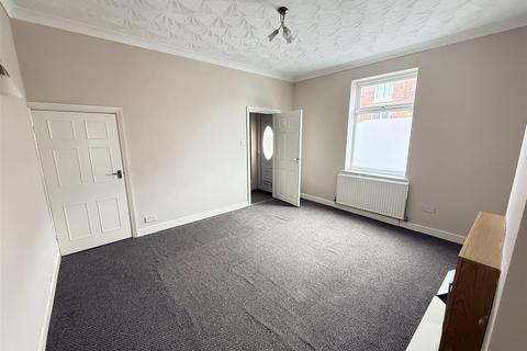 3 bedroom end of terrace house for sale, Goodman Street, Burton-On-Trent DE14