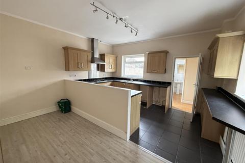 3 bedroom end of terrace house for sale, Goodman Street, Burton-On-Trent DE14