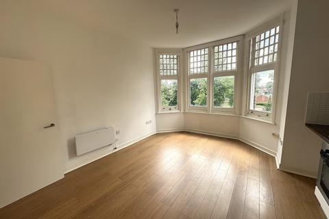 1 bedroom flat to rent, Glenfield Road, Leicester LE3