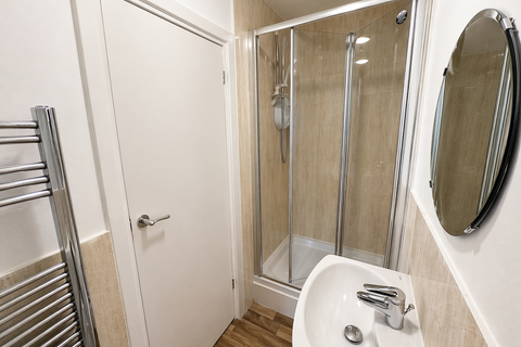 1 bedroom flat to rent, Glenfield Road, Leicester LE3