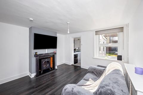 25 Alpha Road, Crawley, RH11 7BH