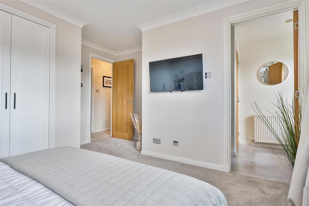 14- Bedroom One.jpg