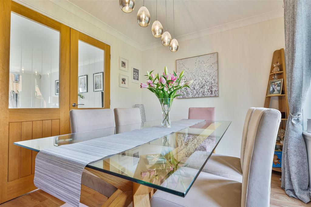 6 - Dining Room.jpg