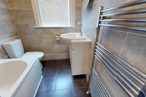 2 bedroom bungalow to rent, West Craigs Avenue, Maybury, Edinburgh, EH12