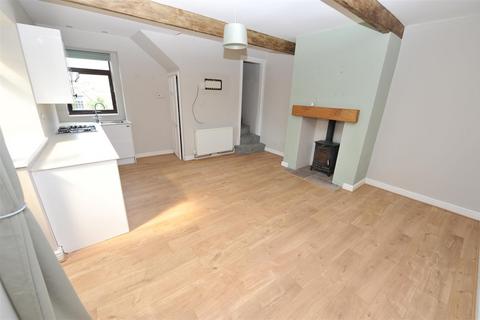 2 bedroom end of terrace house for sale, Main Road, Denholme, Bradford