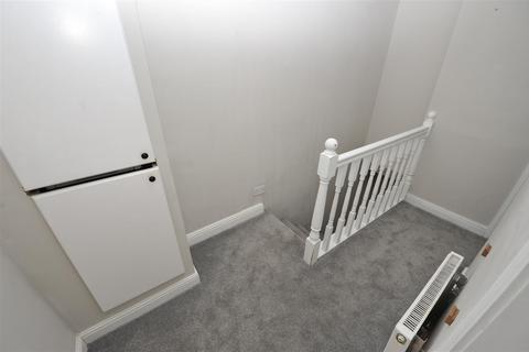 2 bedroom end of terrace house for sale, Main Road, Denholme, Bradford