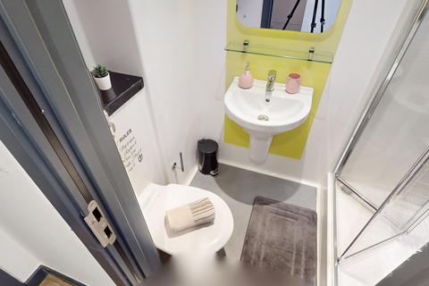 1 bedroom flat to rent, 456, Standard Ensuite, Opto Village, Luton LU1