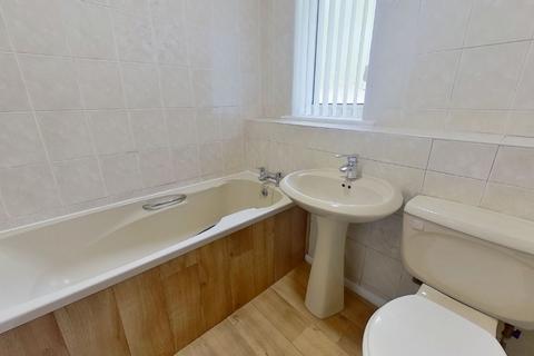 3 bedroom terraced house to rent, Deanswood Park, Deans, West Lothian, EH54
