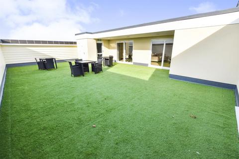 2 bedroom retirement property for sale, High Road, Benfleet