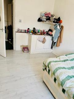 2 bedroom flat for sale, Erwood Road, London SE7