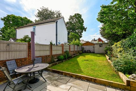 3 bedroom end of terrace house for sale, Barossa Road, Camberley, GU15