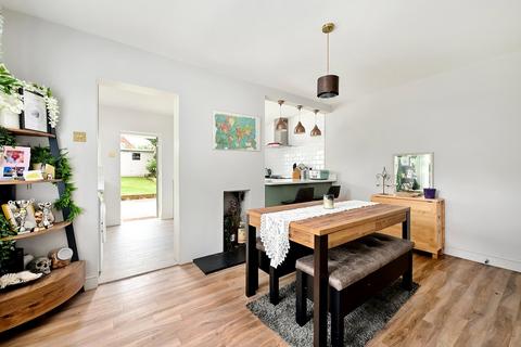 3 bedroom end of terrace house for sale, Barossa Road, Camberley, GU15