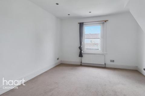 2 bedroom flat to rent, Woodside Green, LONDON