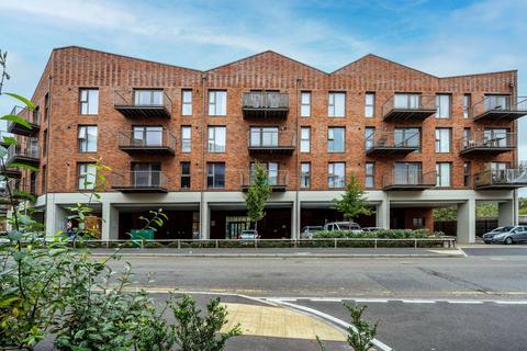 1 bedroom flat for sale, Wey Corner, Walnut Tree Close, Guildford, GU1