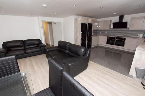 7 bedroom house to rent, Heeley Road, Birmingham B29