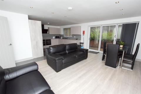 7 bedroom house to rent, Heeley Road, Birmingham B29