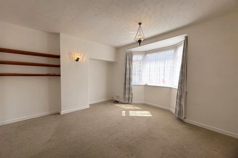 2 bedroom end of terrace house to rent, Sutton Poyntz