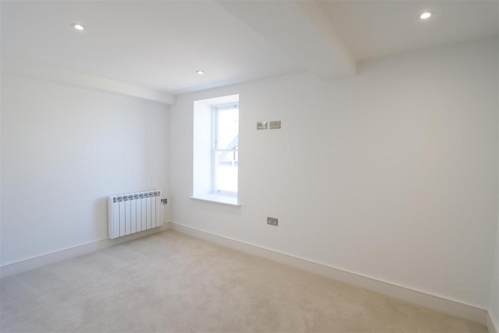 Bedroom 1 edit 1 .jpg
