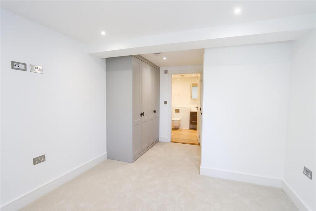 Bedroom 2 edit 3.jpg