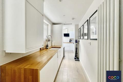 undefined, High Street, Portland DT5