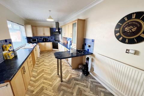 4 bedroom end of terrace house for sale, Stratton Street, Spennymoor