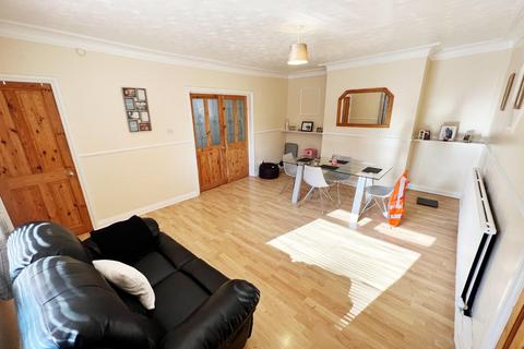 4 bedroom end of terrace house for sale, Stratton Street, Spennymoor